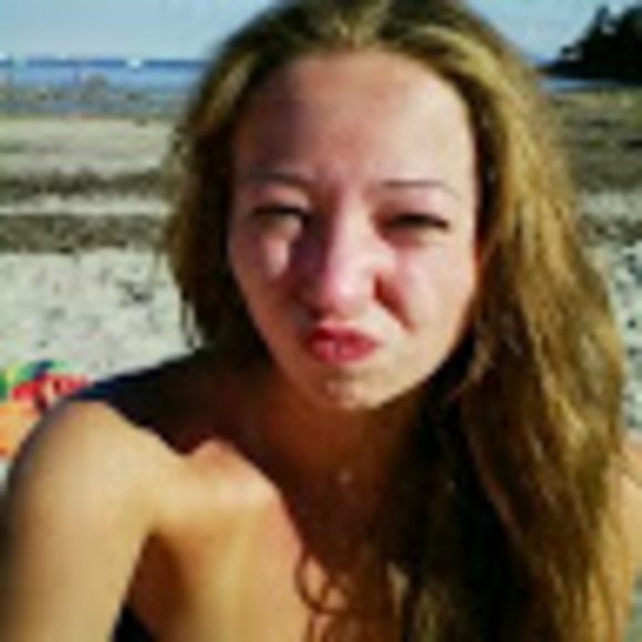 Meet your Posher, Justine - Picture 1 of 1